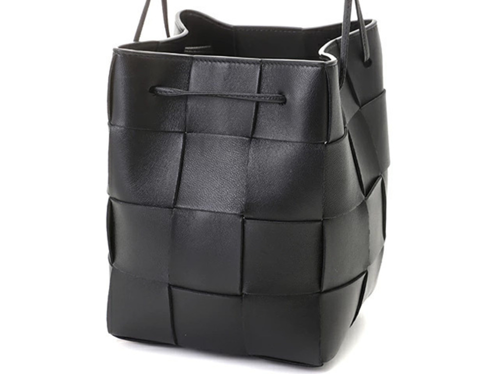 BOTTEGA VENETA Cassette Bucket Bag Black Car